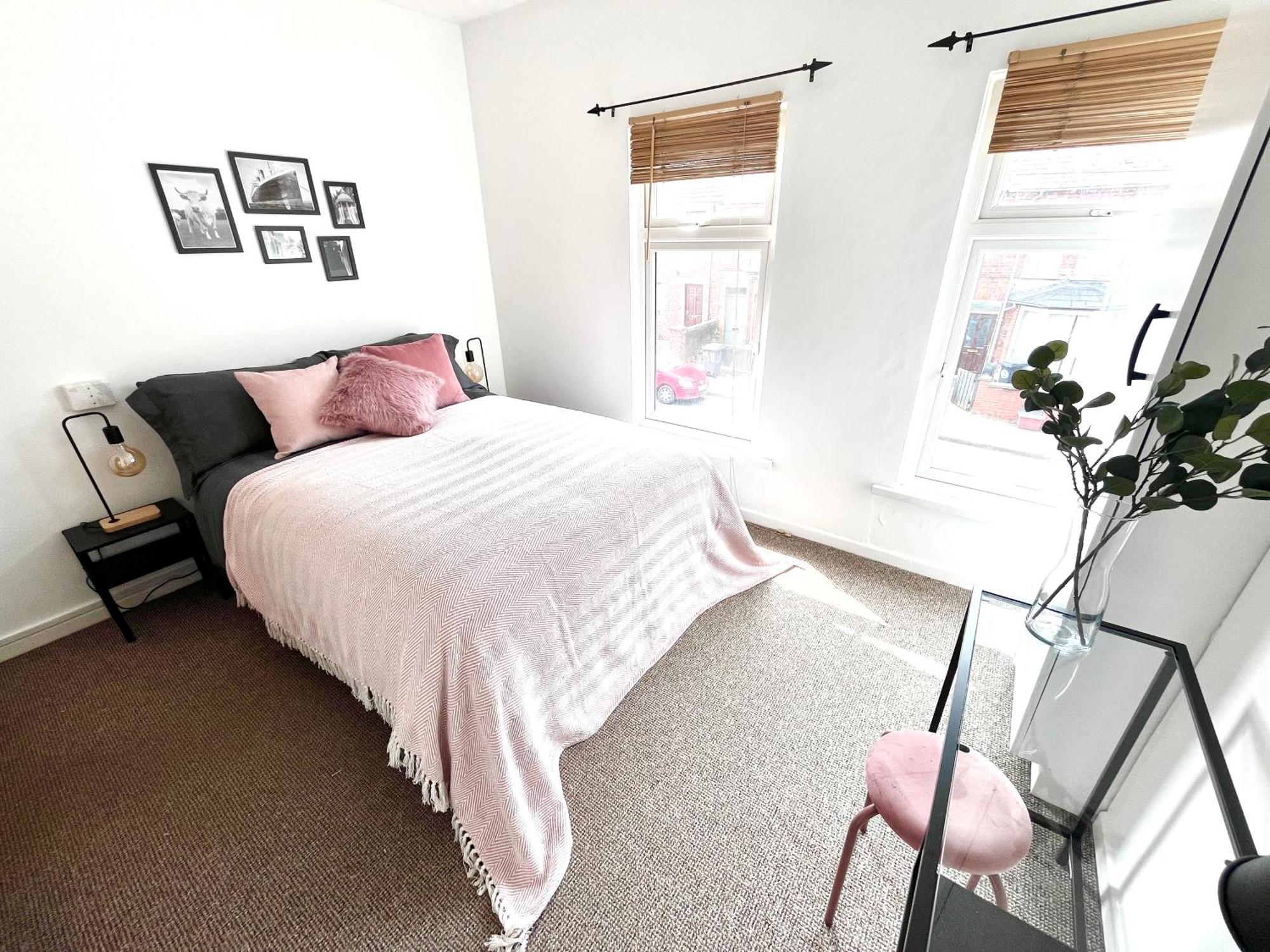 فيلا Edinburgh Street Townhouse بلفاست المظهر الخارجي الصورة